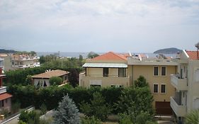 Nikolas & Anezina House